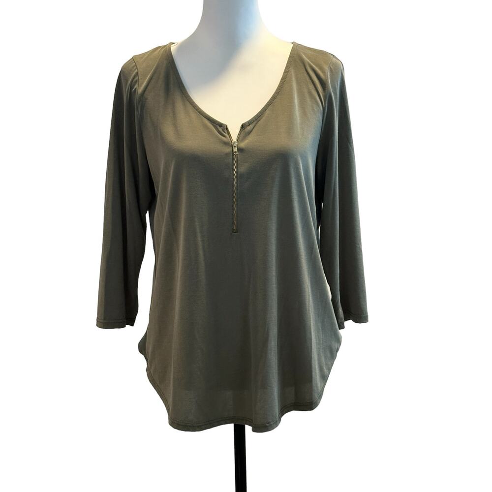 Green Envelope Women's 3/4 Sleeve Top Green Medium